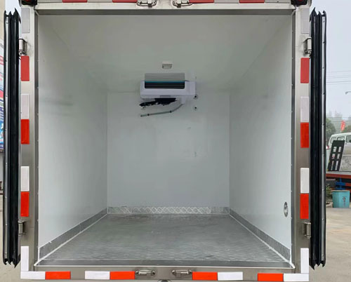 伴君長興牌AAA5020XLC6型冷藏車 伴君長興牌AAA5020XLC6型冷藏車