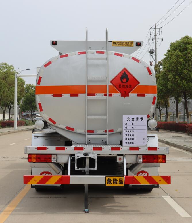 中汽力威牌HLW5180GYYLZ6型運油車 中汽力威牌HLW5180GYYLZ6型運油車