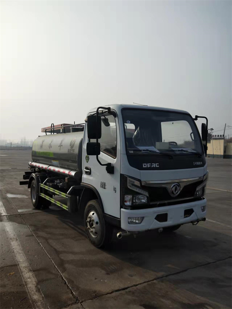 5方福瑞卡錫柴130匹馬力灑水車-東風(fēng)5方灑水車廠家銷售-湖北盈通 5方福瑞卡錫柴130匹馬力灑水車-東風(fēng)5方灑水車廠家銷售-湖北盈通