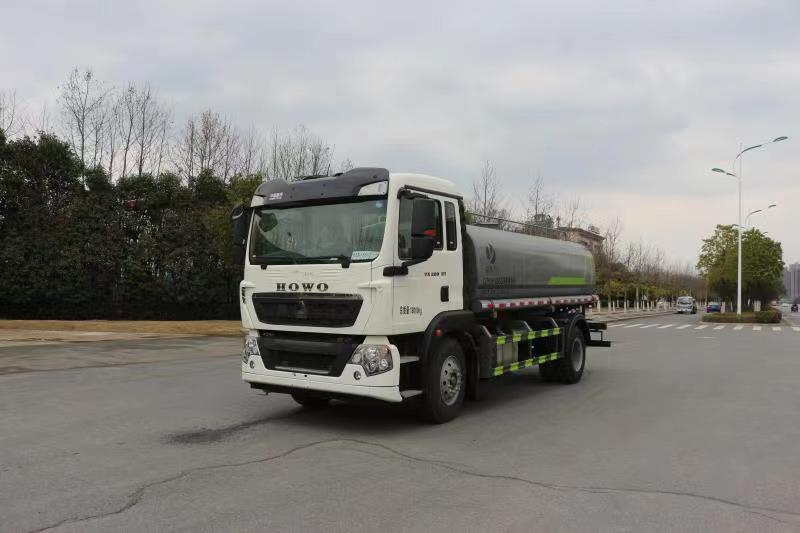 重汽豪沃 14.1 方灑水車產品介紹 重汽豪沃 14.1 方灑水車產品介紹