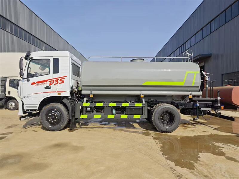 東風D3S玉柴170匹馬力灑水車產品介紹 東風D3S玉柴170匹馬力灑水車產品介紹