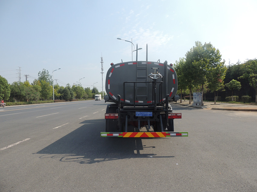 12方D9玉柴165馬力灑水車 12方D9玉柴165馬力灑水車