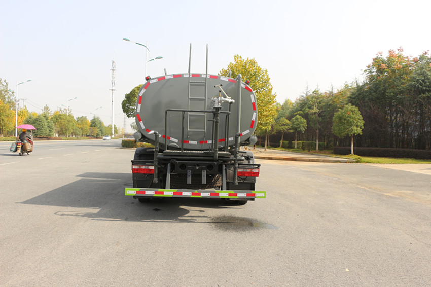 12方福瑞卡F9灑水車產品介紹 12方福瑞卡F9灑水車產品介紹