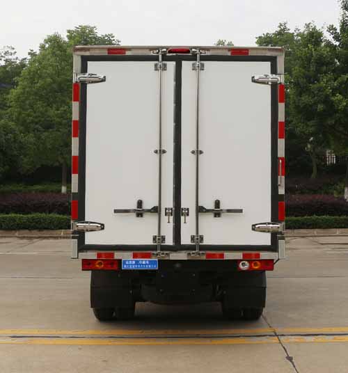 縱昂牌CLT5030XLCBJ6型冷藏車 縱昂牌CLT5030XLCBJ6型冷藏車