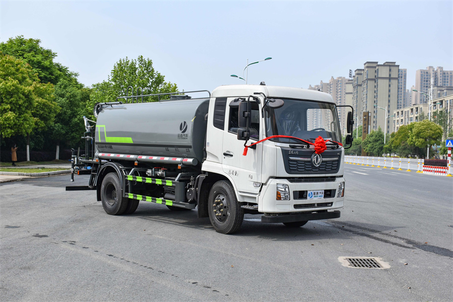 東風(fēng)灑水車15方的多少錢-灑水車價(jià)格與性能分析 東風(fēng)灑水車15方的多少錢-灑水車價(jià)格與性能分析
