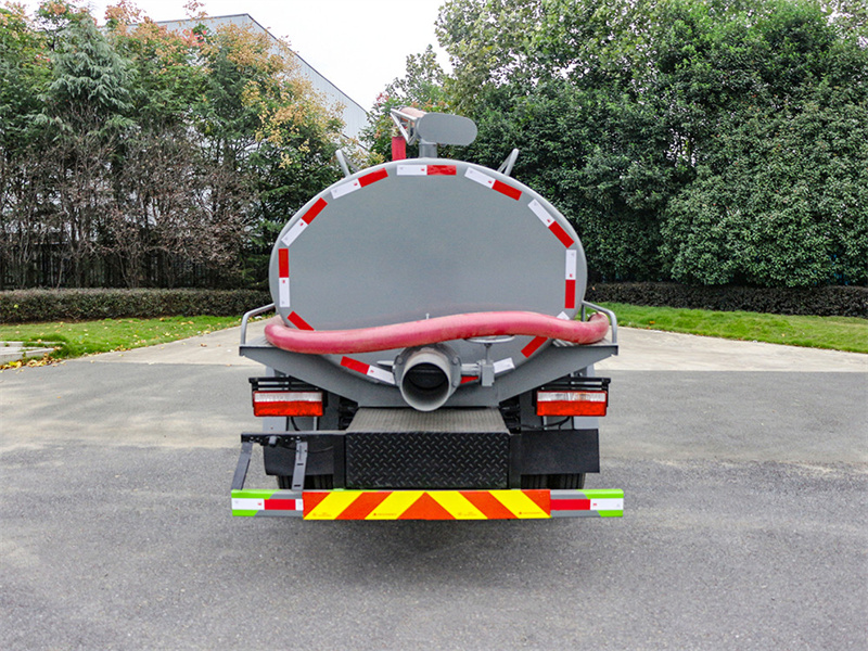 東風福瑞卡5.5方吸糞車-東風5方吸糞車 東風福瑞卡5.5方吸糞車-東風5方吸糞車