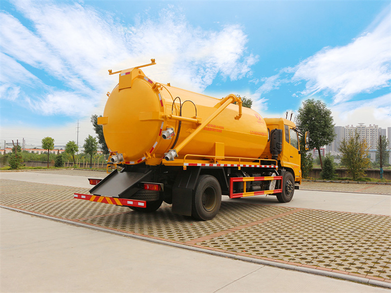 東風(fēng)天錦吸污車-東風(fēng)12方吸污車 東風(fēng)天錦吸污車-東風(fēng)12方吸污車