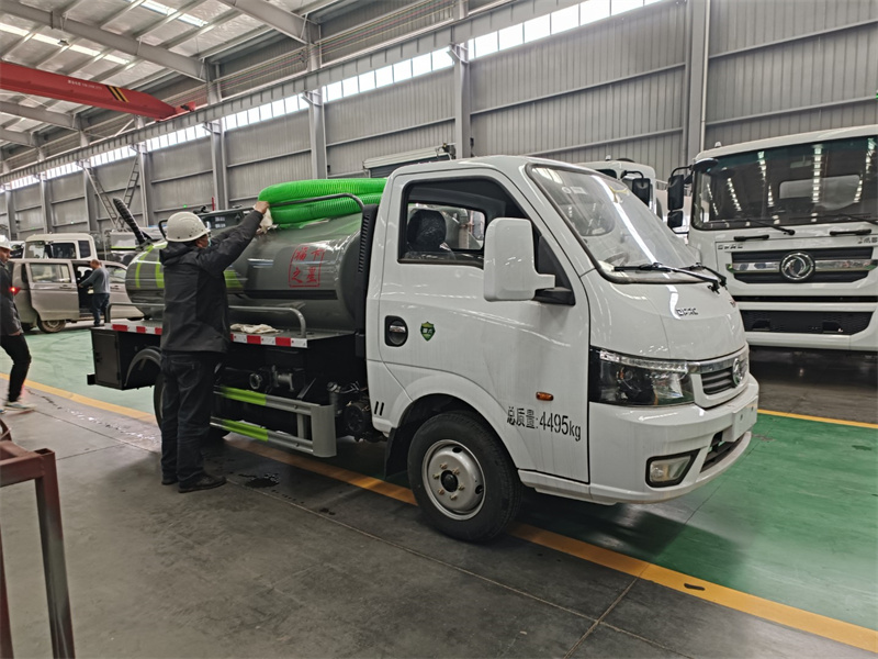 東風藍牌小型清洗吸污車-東風3方清洗吸污車 東風藍牌小型清洗吸污車-東風3方清洗吸污車