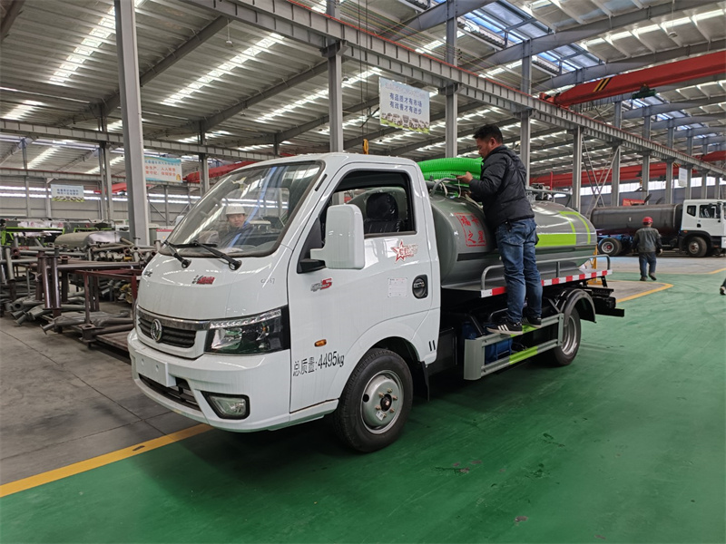 東風藍牌小型清洗吸污車-東風3方清洗吸污車 東風藍牌小型清洗吸污車-東風3方清洗吸污車
