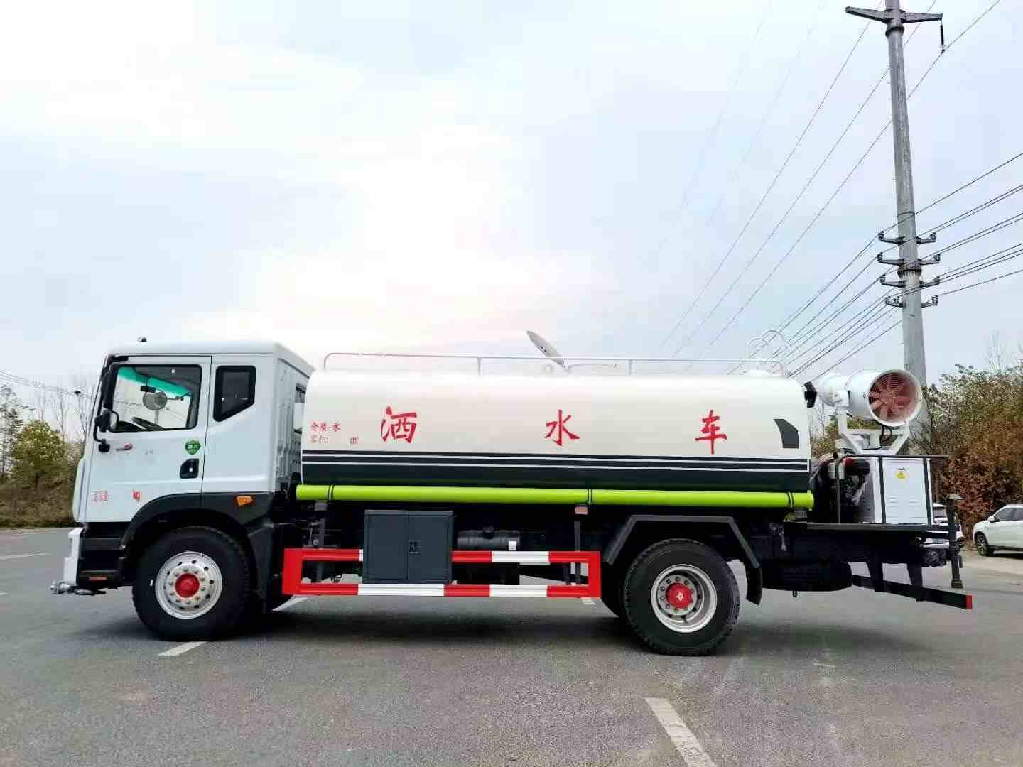 東風(fēng)全系灑水車的配置詳情和參考價(jià)格