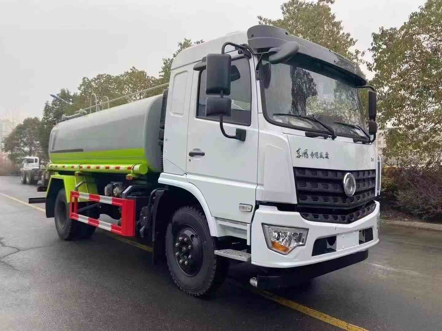 東風(fēng)全系灑水車的配置詳情和參考價(jià)格