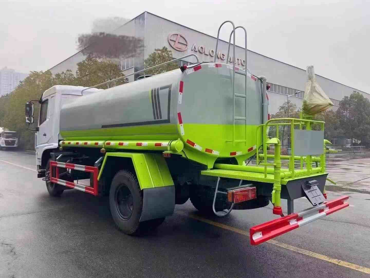 東風(fēng)全系灑水車的配置詳情和參考價(jià)格