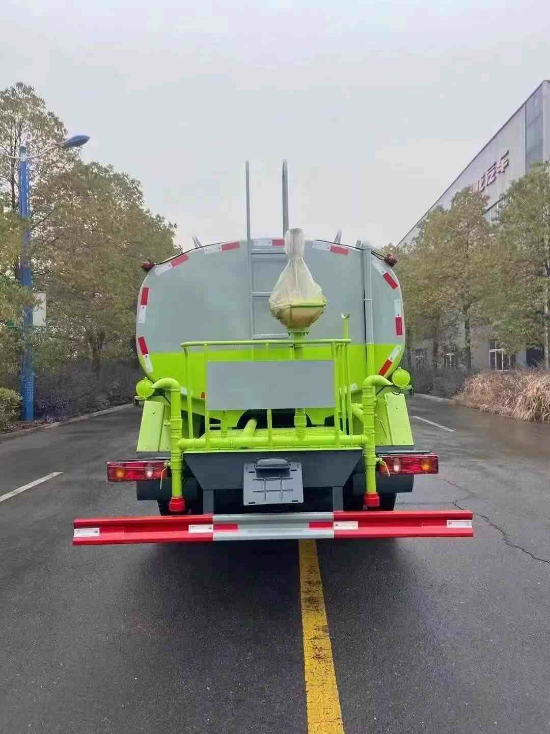 東風(fēng)全系灑水車的配置詳情和參考價(jià)格