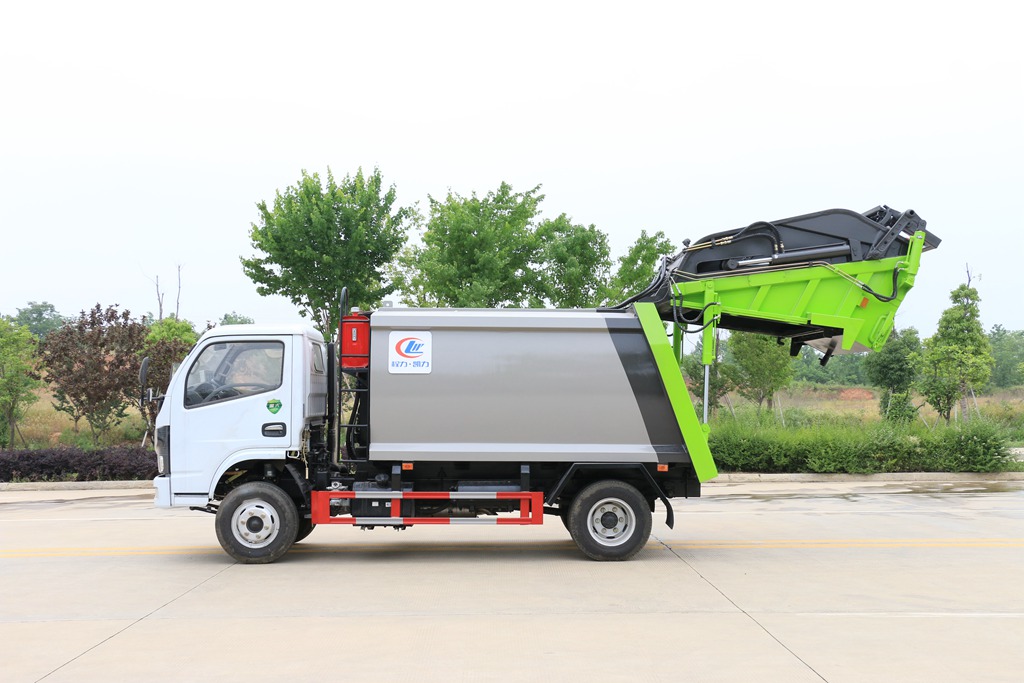 小福瑞卡壓縮垃圾車(chē)