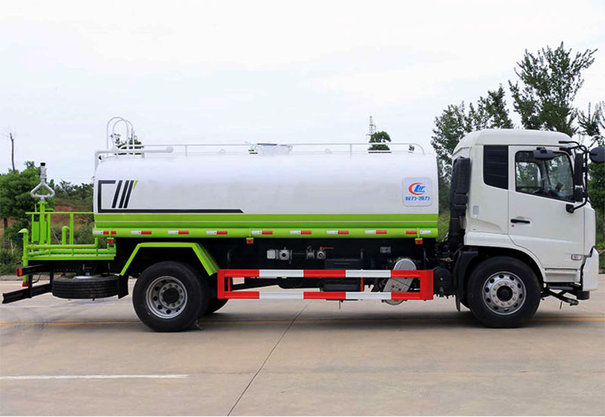 天錦14噸灑水車