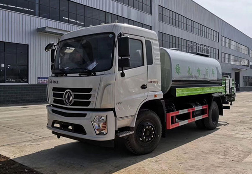 東風(fēng)專底12噸灑水車